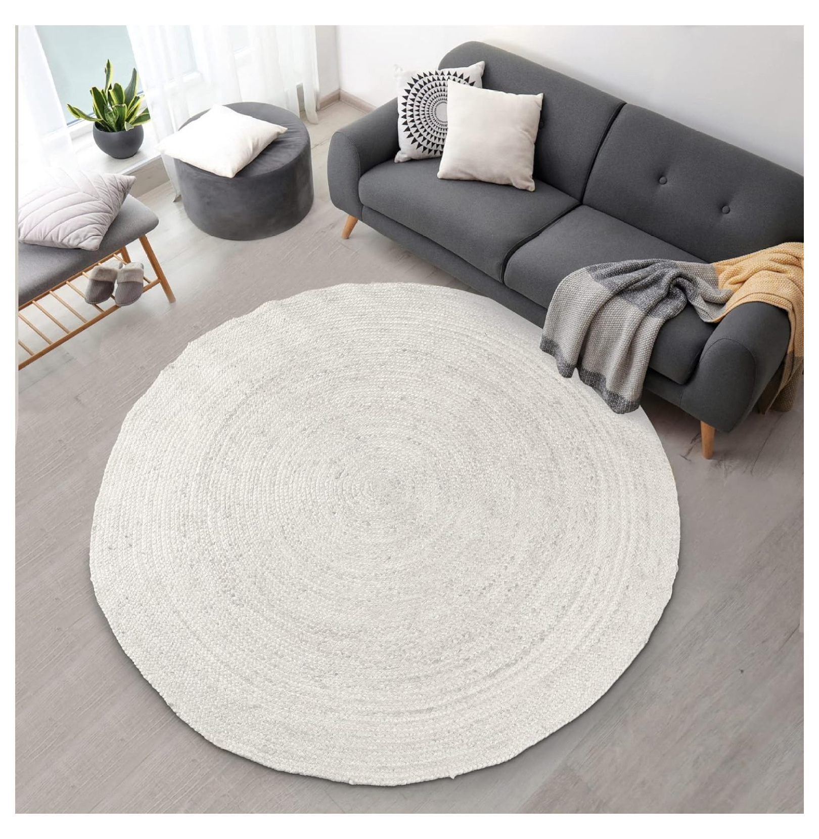 saney Handcrafted Farmhouse Jute Accent Rug (5 ft Round) Soft