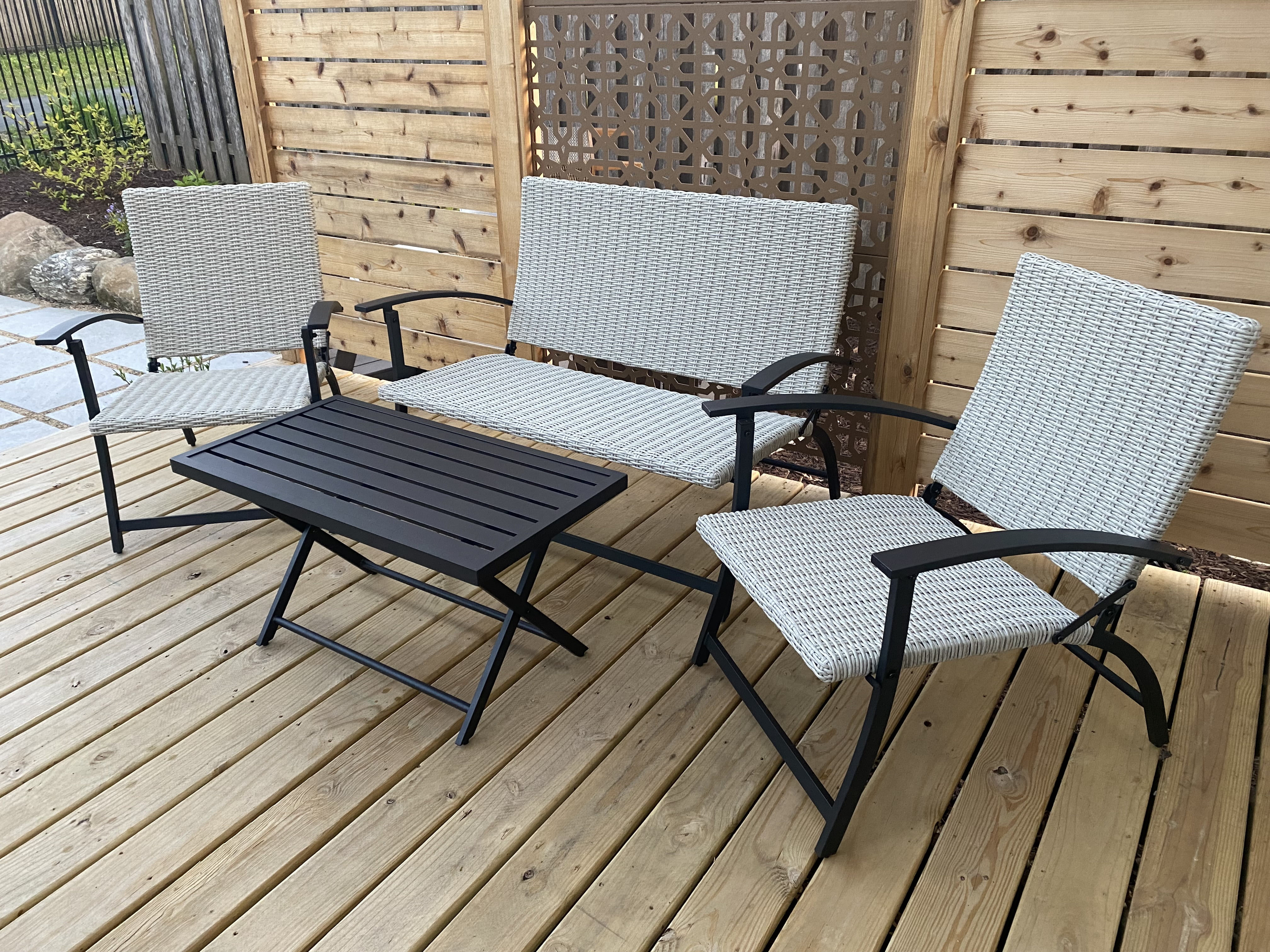setDonglin 4-Piece Wicker Outdoor Patio Dining Set, Beige