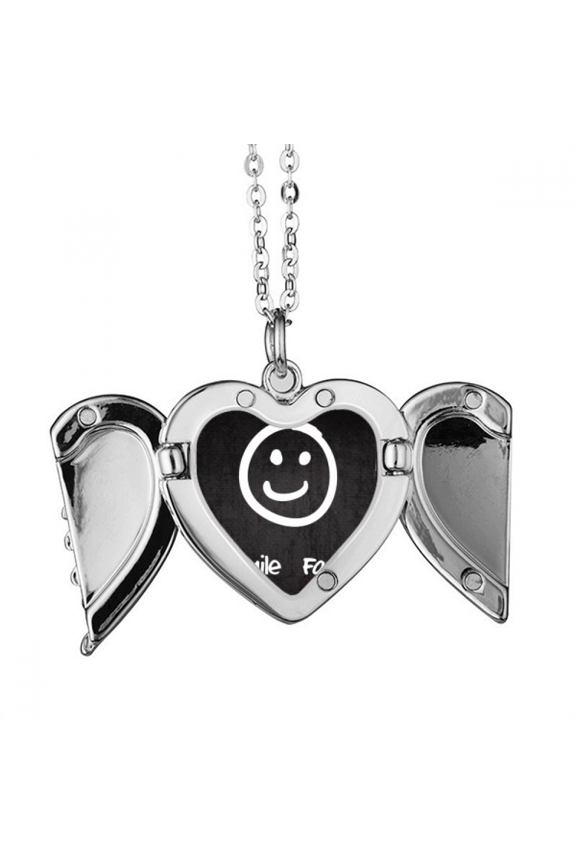 sle white cute chat fpattern angel wings necklpendant fashion