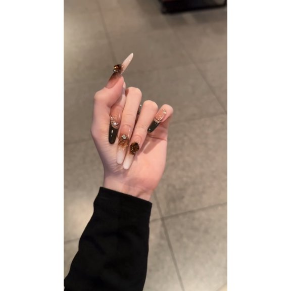 smudged caramel amber cat eye pure handmade wearing nail temperament white advanced feeling long nail art patch fake nail