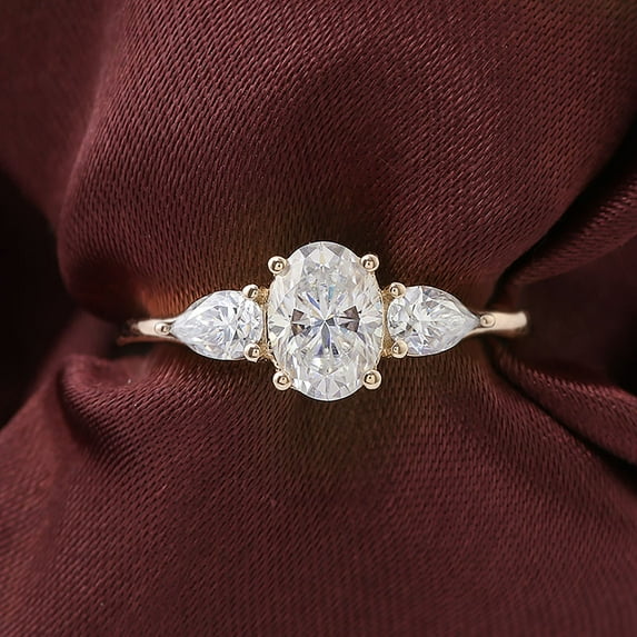solitaire jewels 1.35CT Oval Moissanit Three Stone Engagement Ring For Women, 14K Yellow Gold