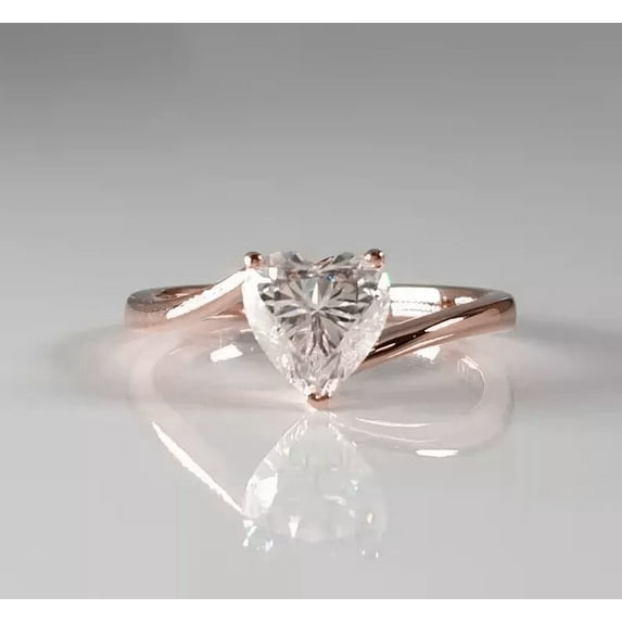 solitaire jewels 1.5CT Heart Moissanite Cross Over Shank Solitaire Engagement Ring For Women, 18K Rose Gold