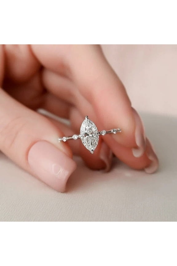 1.5CT Marquise Moissanit Hidden Halo Engagement Ring For Women, 10K White Gold