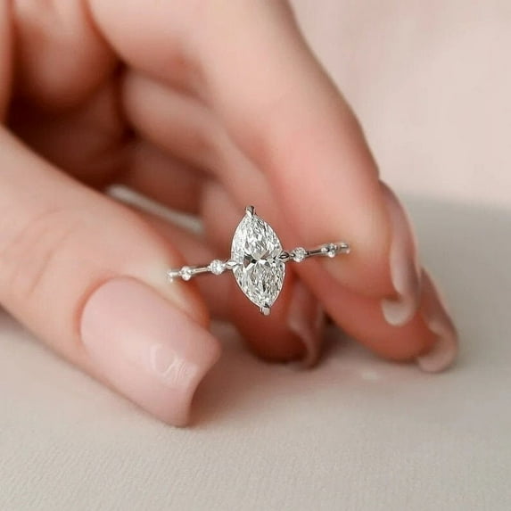 solitaire jewels 1.5CT Marquise Moissanit Hidden Halo Engagement Ring For Women, 14K Yellow Gold