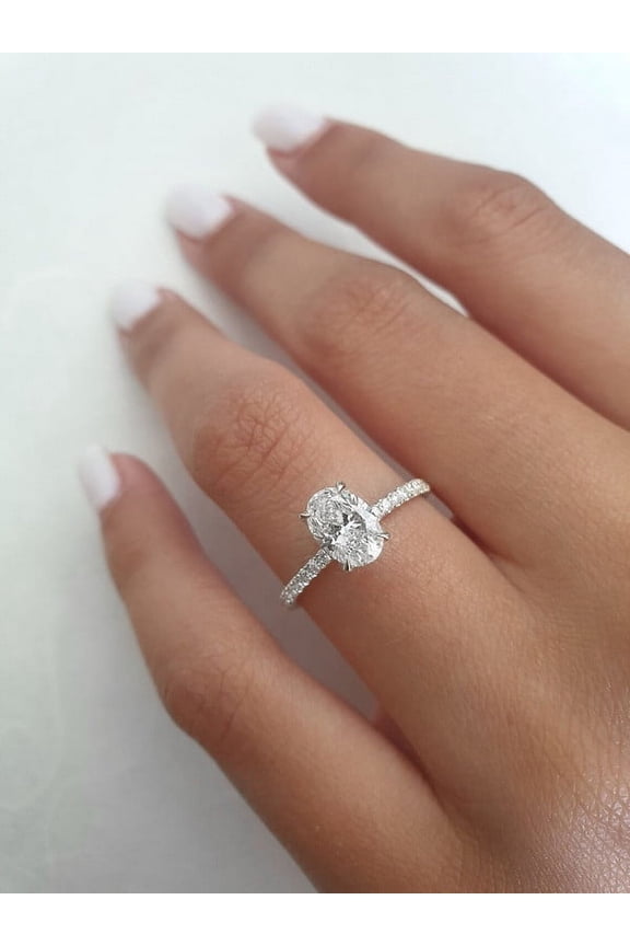 1.5CT Oval Moissanit Hidden Halo Engagement Ring For Women, 18K White Gold