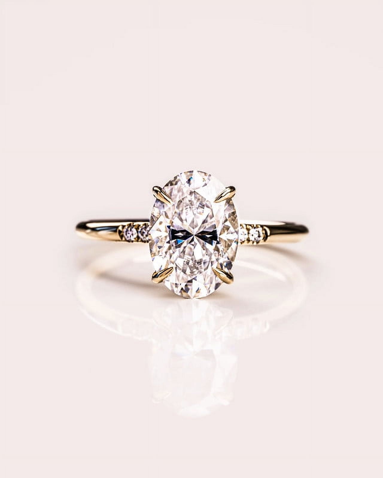 solitaire jewels 1.7CT Oval Moissanit Hidden Halo Engagement Ring For Women, 18K Yellow Gold