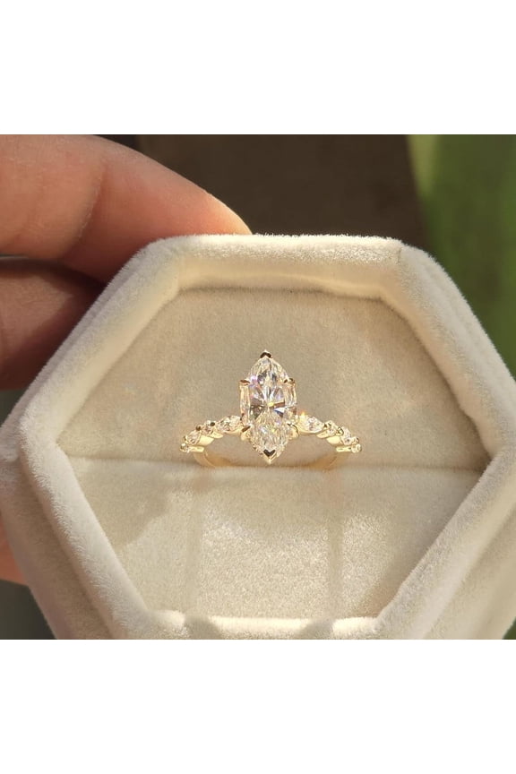 2CT Marquise Moissanit Hidden Halo Engagement Ring For Women, 14K Yellow Gold