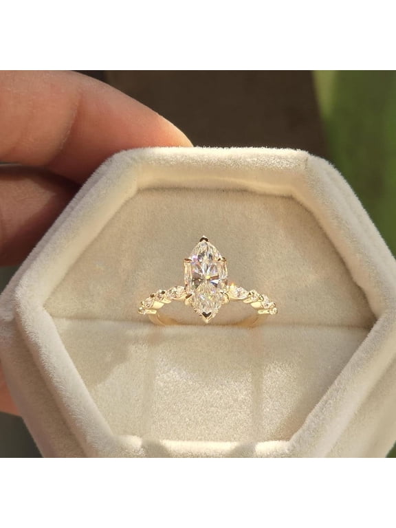 2CT Marquise Moissanit Hidden Halo Engagement Ring For Women, 18K Yellow Gold