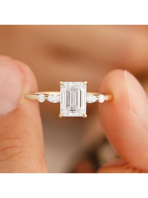 5 Stone 2CT Emerald Moissanit Solitaire Engagement Ring For Women, 10K Yellow Gold
