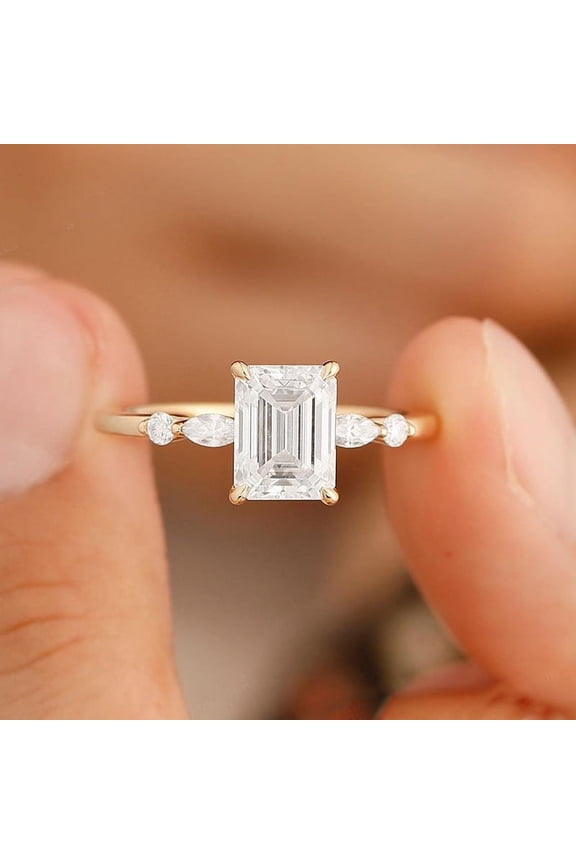5 Stone 2CT Emerald Moissanit Solitaire Engagement Ring For Women, 14K Yellow Gold