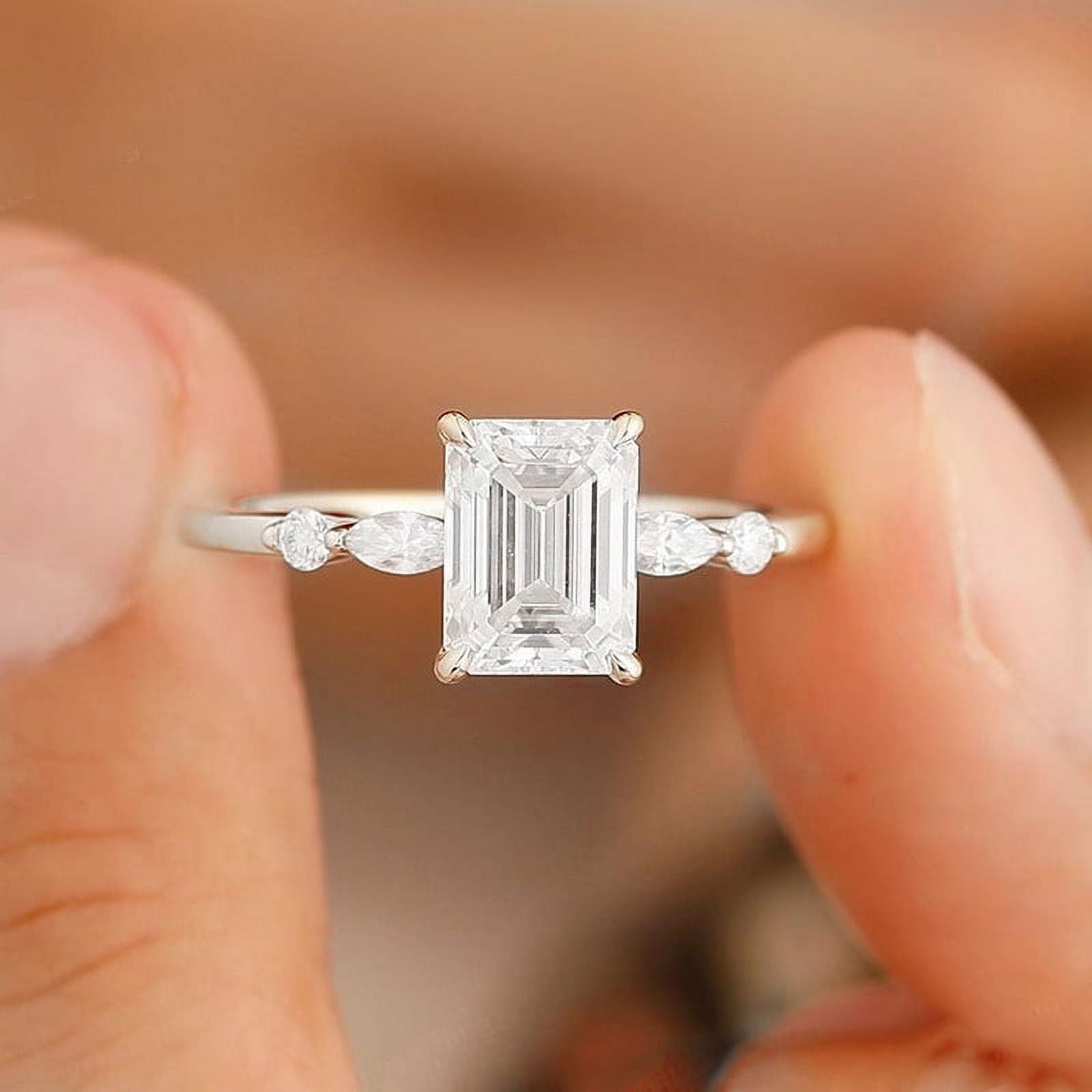 solitaire jewels 5 Stone 2CT Emerald Moissanit Solitaire Engagement Ring For Women, 18K White Gold