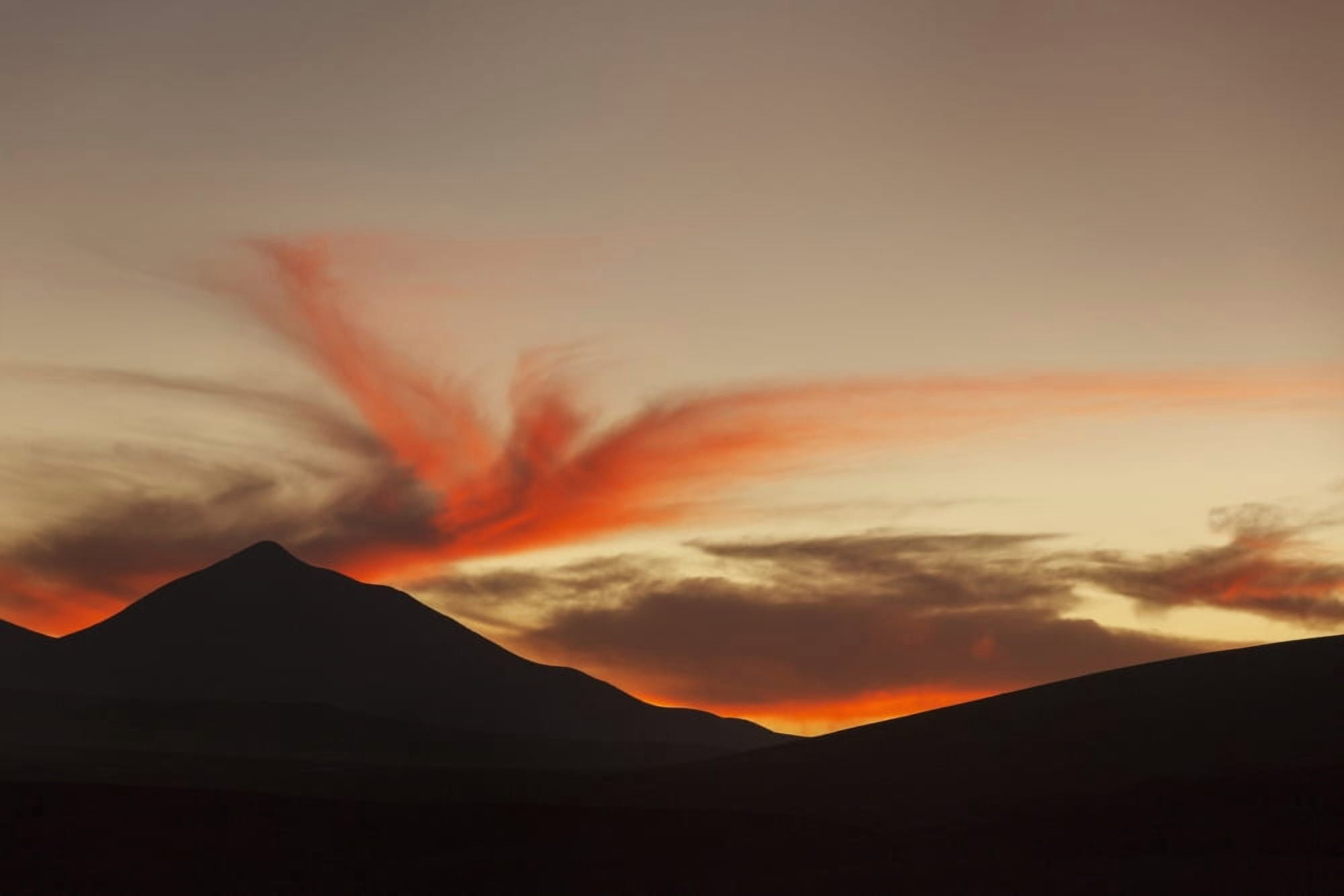 The surreal landscape of Bolivias Altiplano region near Uyuni lights up in a beautiful sunset Bolivia Canvas Art - Robert Postma Design Pics (19 x 12)