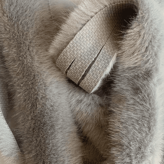 suxuMhao Fabric Trim, Sewing Trim & Embellishments, 20 Pcs Faux Fur Trim 71*0.39in, Plush Fur Strip Soft Fur Trim Artificial Fur Trim Fur Edge, Light Gray, for DIY Crafts