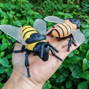 syligr 2 PCS Wind-Up Bumblebee Toy for Toddlers Kids Age 1 2 3 4 5, Automatic Crawling Simulation Insect with Key, Early Learning Educational Developmental Toys for Baby Boy Girl Gift, 4.7 Inch