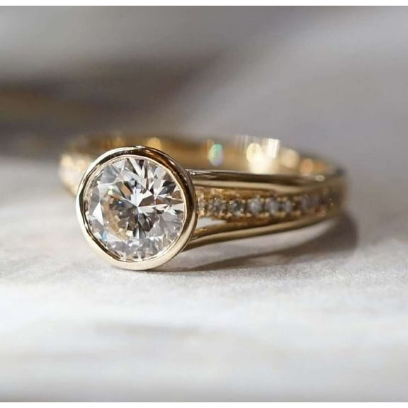 vylahjewellery 1.50 CT Brilliant Round Cut Moissanite Diamond Ring 18K Yellow Gold Cluster Engagement Ring for Her