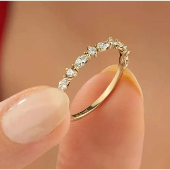 vylahjewellery 1.50 CT Marquise Cut Moissanite Diamond Ring Comfort Fit 18K Rose Gold Engagement Ring for Her