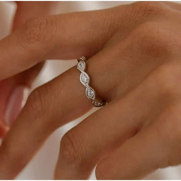 vylahjewellery 1.50 CT Moissanite Ring 18K Rose Gold Engagement Ring Dainty Round Cut Diamond Ring Gift for Special One