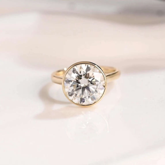 vylahjewellery Classic Wedding Anniversary Ring Oval Cut Moissanite Halo Engagement Ring 925 Sterling Silver Wedding Ring for Women Pave Promise Rings