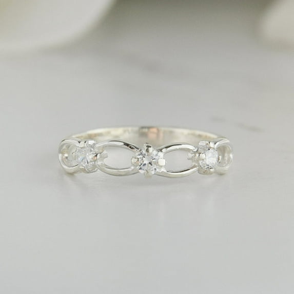 vylahjewellery Plated White Gold Three Round Stones Elegant Engagement Rings Women’s Promise or Stackable Handmade Jewelry Classic Wedding Band Styles