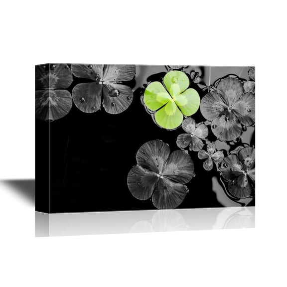 wall26 - Canvas Wall Art - Four Leaf Luck Clovers - Gallery Wrap Modern Home Art | Ready to Hang - 12x18 inches