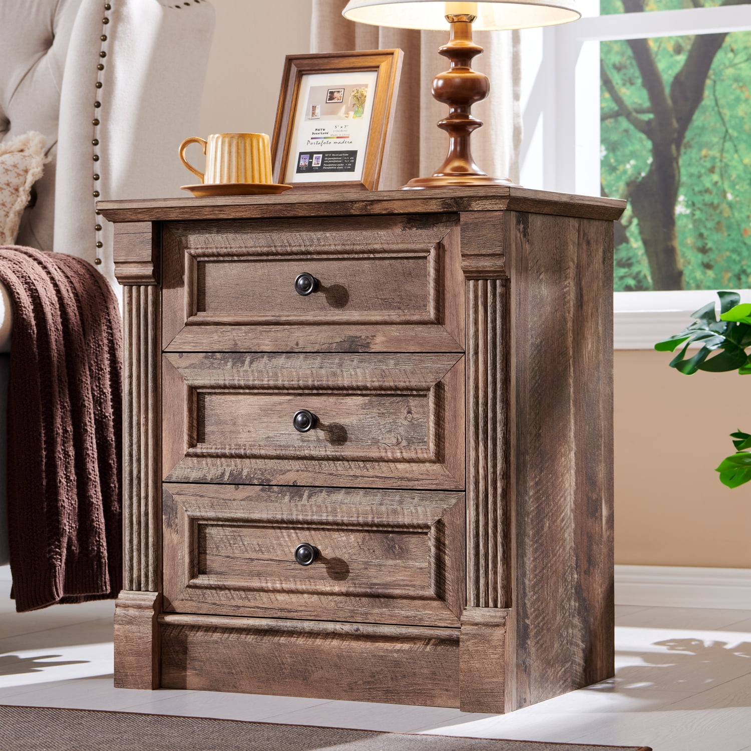 wow97e Farmhouse 3-Drawer Nightstand with Charging Station, Wood End Table with Roman Column for Bedroom, Light Brown