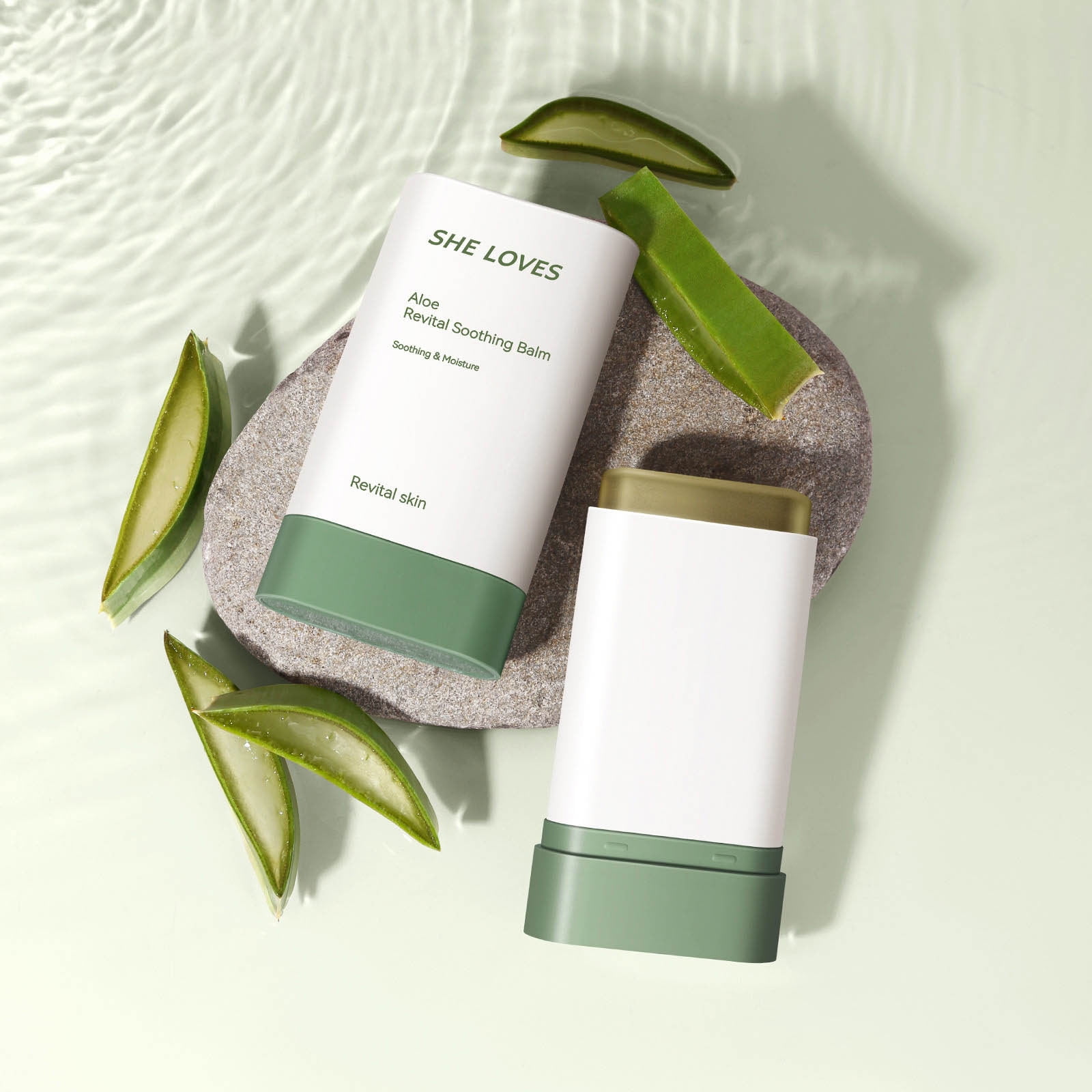 xaoyunyn Aloe Skin Revitalizing and Soothing Stick for Sensitive Skin Relief with Natural Hydration,Easy to Use Sunburn Solution,Suitable for All Skin Types,Travel Friendly
