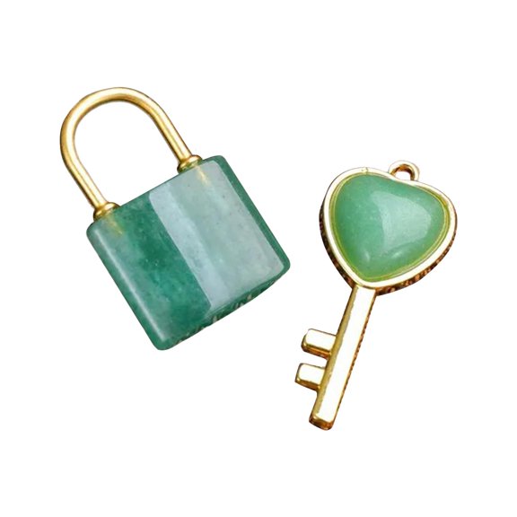 yuksok Necklace Pendant Set Heart Shaped Key for Street Travel Birth