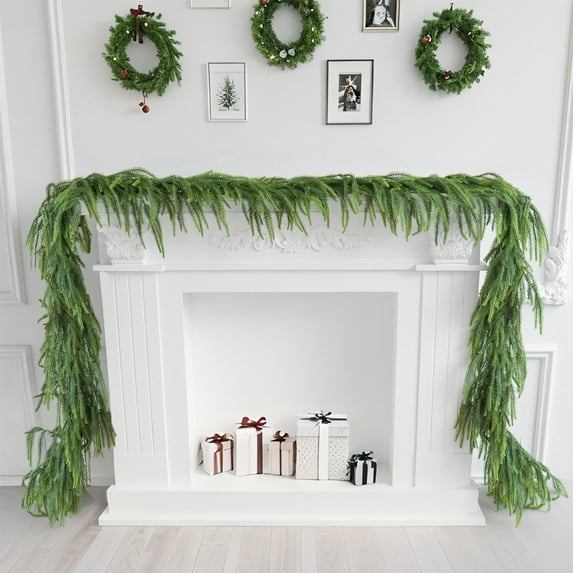 yulier Norfolk Pine Garland, 106.3 inch Winter Christmas Garland, Christmas Decorations Indoor Outdoor, Artificial Green Pine Needle Garland for Mantel Fireplace Table Decor